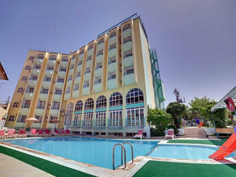 Hotel Albora Кушадаси